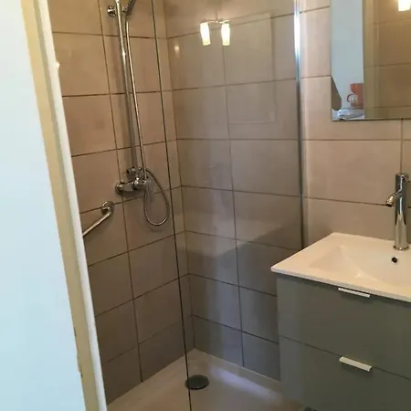 Appartement Bright And South Facing Nest In Sanary-sur-Mer